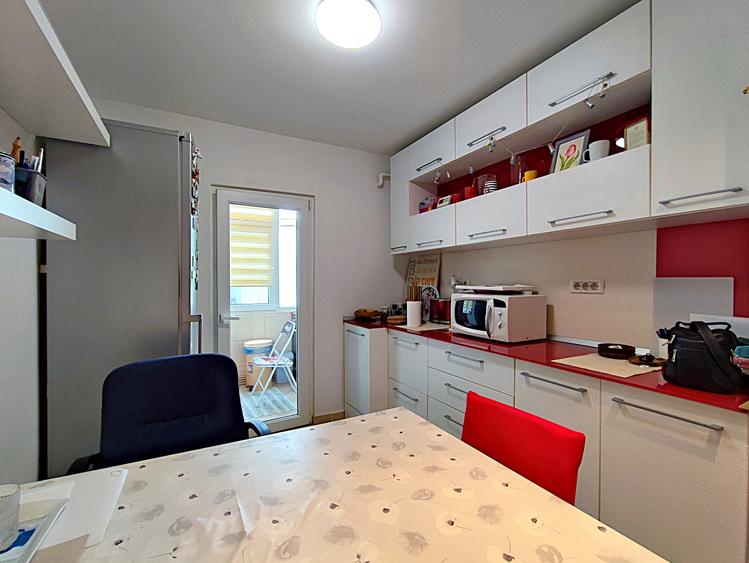 Apartament cu 2 camere decomandat în Faleza Nord