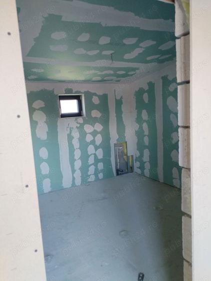 Casă cu 6 camere cu Teren 1000 Mp în Turnu Măgurele
