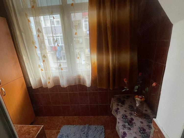 Garsonieră decomandată în Central