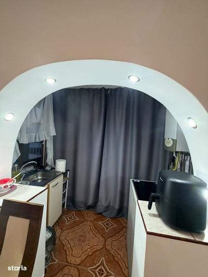 Apartament cu 3 camere decomandat în Steaua