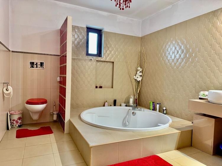 Duplex cu 4 camere cu Piscina în Ferme