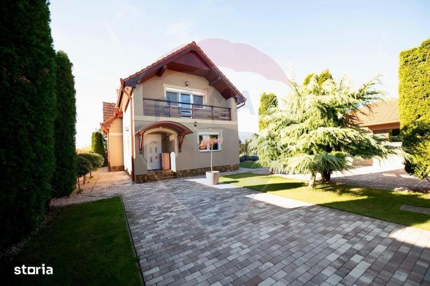 Casă cu 4 camere în Mădăras