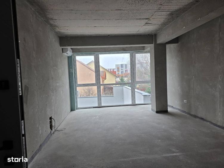 Spațiu comercial, de 160 mp, în Lotus