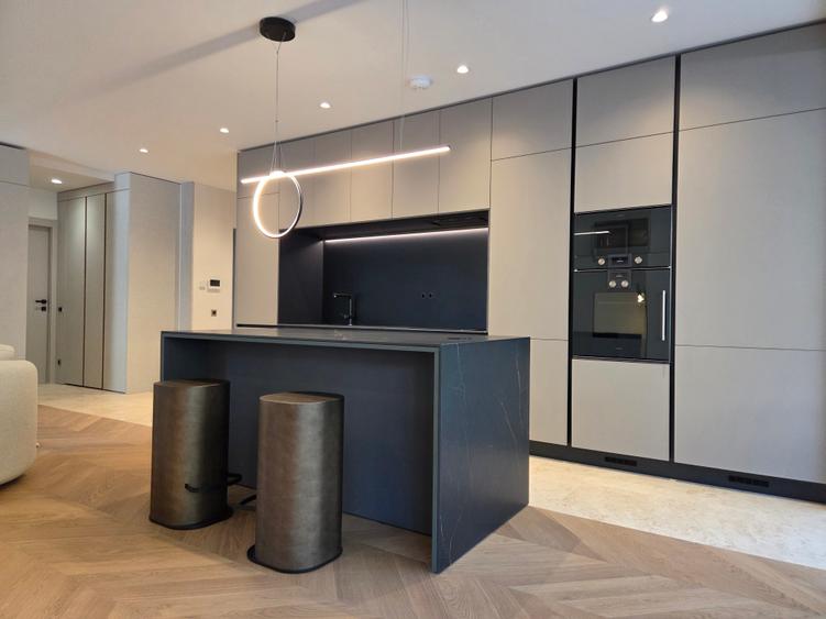 Apartament cu 4 camere decomandat în Iancu Nicolae