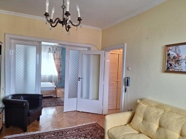 Apartament cu 3 camere decomandat în Ultracentral