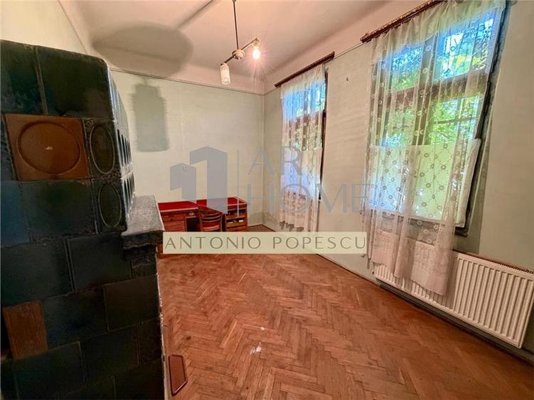 Casă individuală cu 6 camere cu Canalizare în Gheorghe Doja