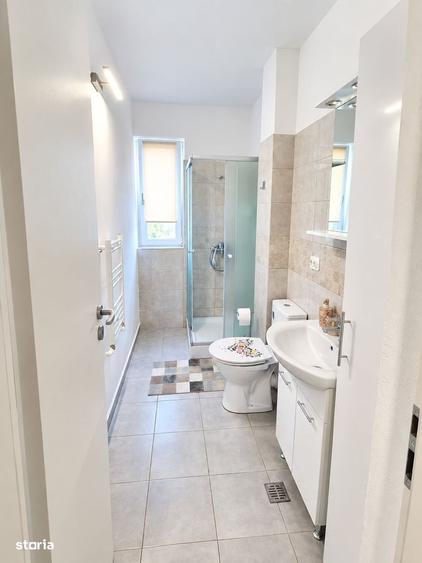 Apartament cu 2 camere semidecomandat în Craiovița Nouă