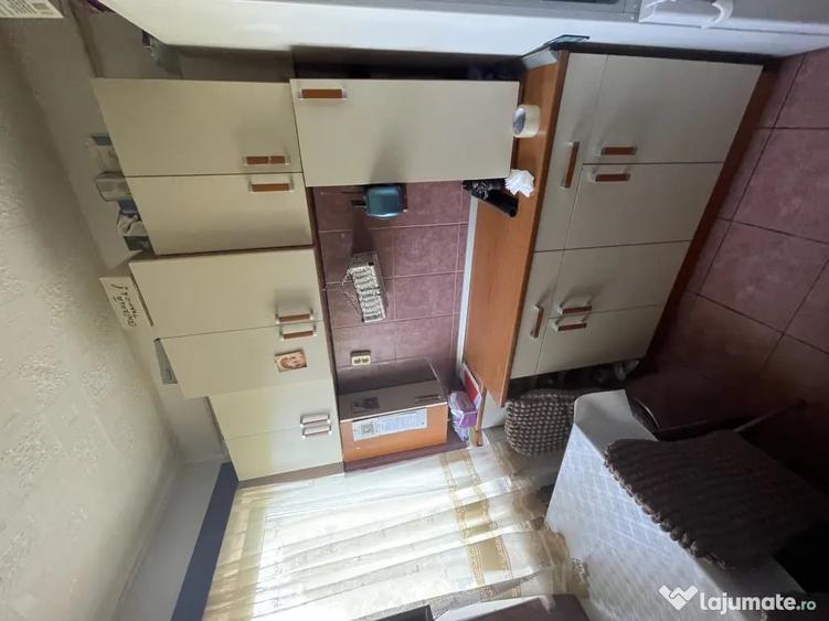 Apartament cu 3 camere semidecomandat în Ultracentral