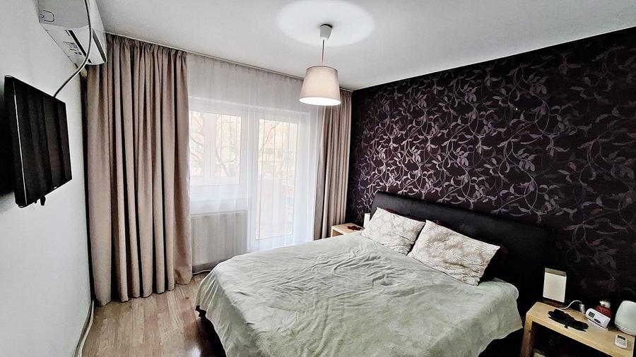 Apartament cu 3 camere decomandat, mobilat în Central