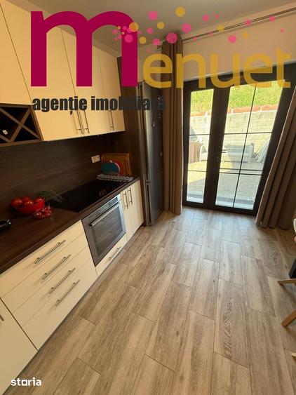 Casă cu 6 camere cu Teren 2000 Mp în Nufăru