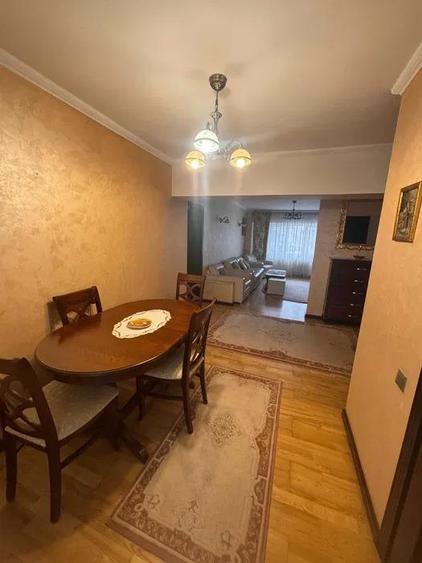 Apartament cu 4 camere decomandat, mobilat în Centru Civic