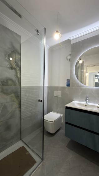 Apartament cu 3 camere decomandat în Dâmbovița