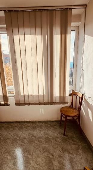 Apartament cu 2 camere semidecomandat în Centrul Civic