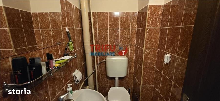 Apartament cu 3 camere decomandat în Cetate