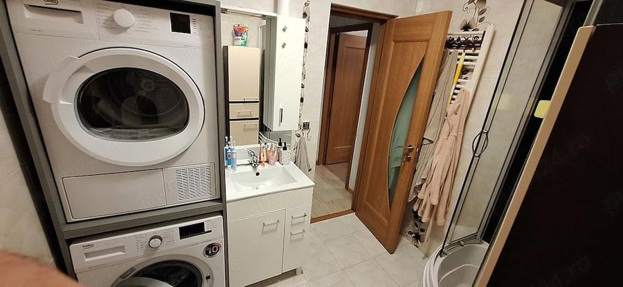 Apartament cu 3 camere decomandat în Șelimbăr