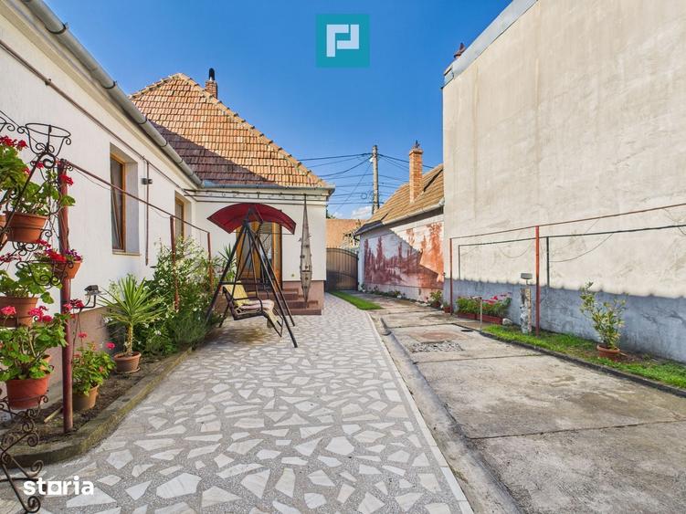 Casă cu 4 camere cu Teren 1007 Mp în Central