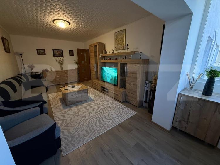 Apartament cu 2 camere decomandat, mobilat în Cantacuzino