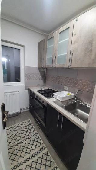 Garsonieră decomandată în Central
