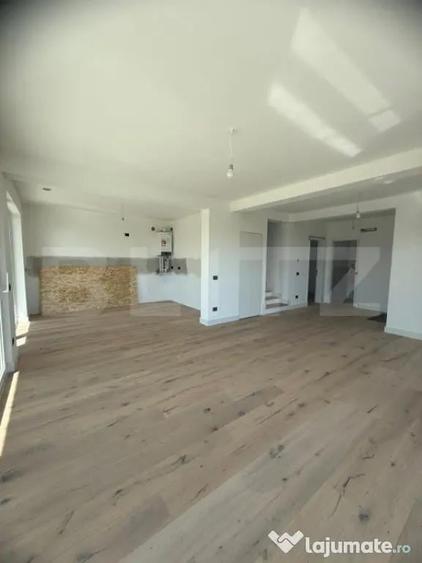 Casă cu 5 camere cu Teren 600 Mp în Central
