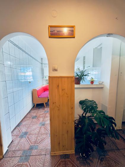Apartament cu 3 camere decomandat în Răcădău