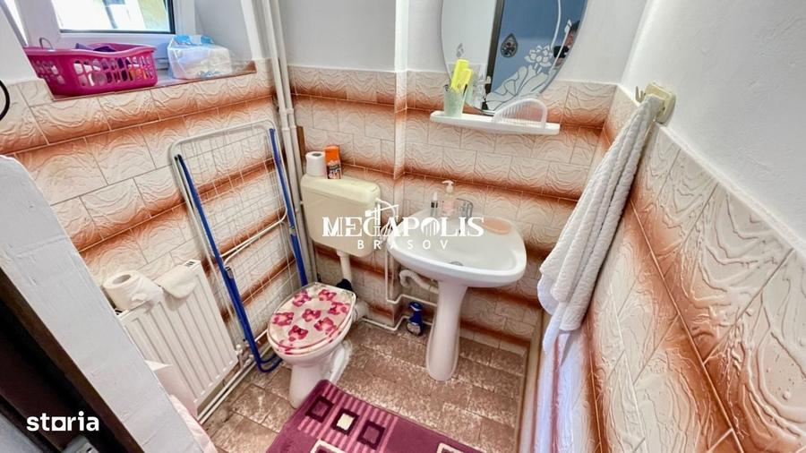 Apartament cu 3 camere decomandat în Răcădău