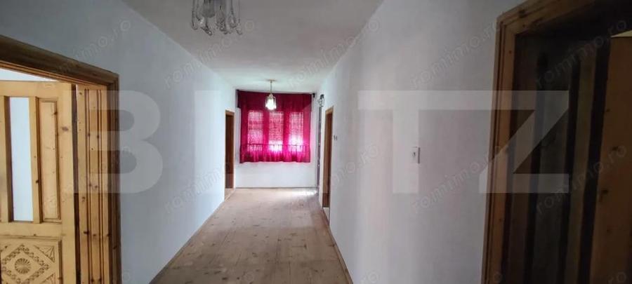 Casă cu Teren 1755 Mp în Malu cu Flori