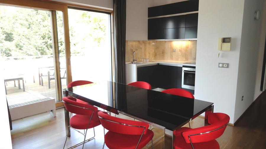 Apartament cu 3 camere decomandat în Grigorescu