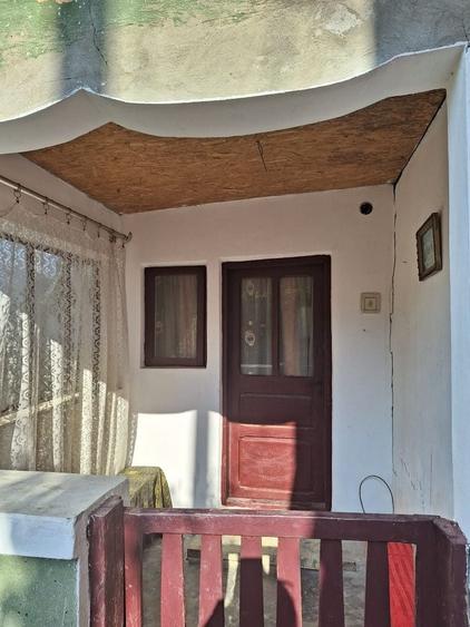 Casă cu 3 camere în Vărbila