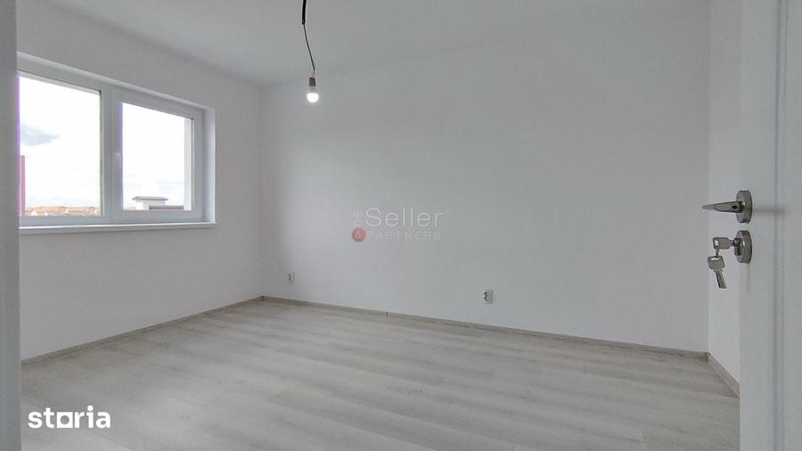 Casă cu 3 camere cu Teren 500 Mp în Noua