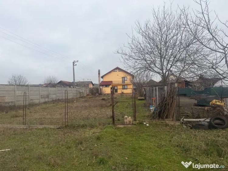Teren de 2500 mp, în Șimnicu de Sus