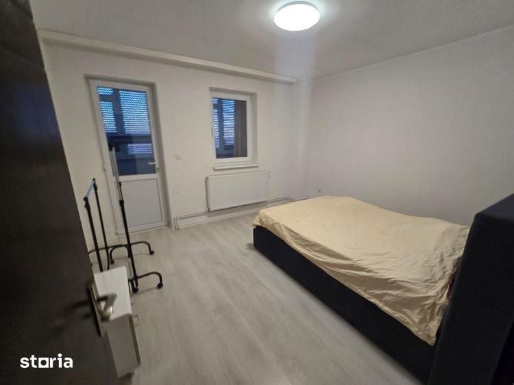 Apartament cu 3 camere în Craiovei