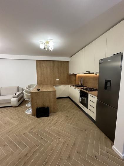 Apartament cu 2 camere decomandat în Florești