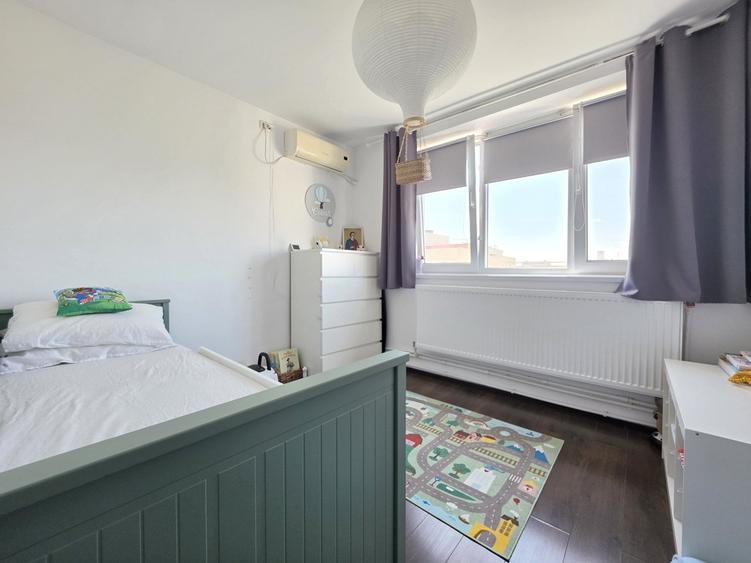 Apartament cu 4 camere în Giurgiului
