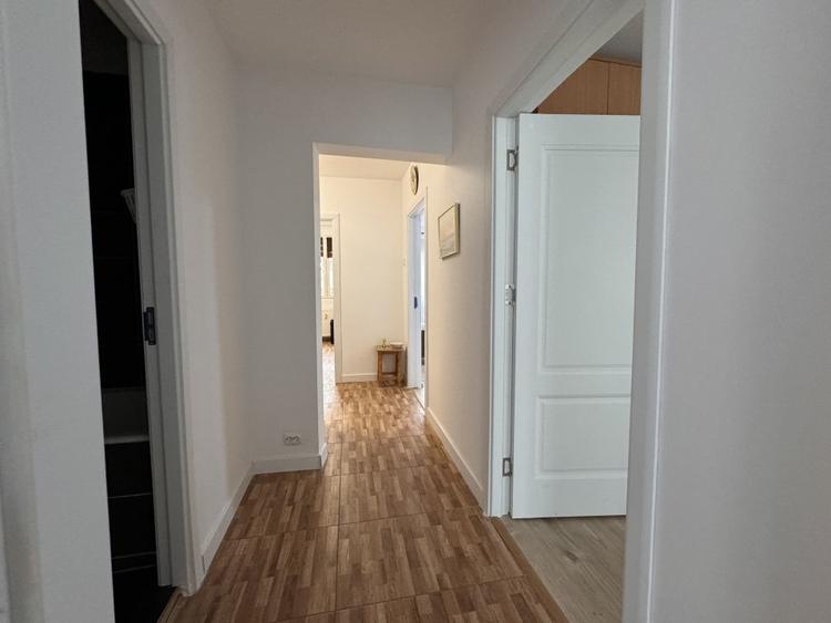 Apartament cu 3 camere decomandat, mobilat în Titan