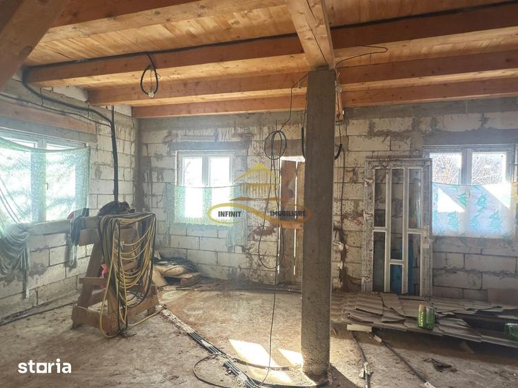Casă cu 4 camere cu Teren 1239 Mp în Lipova