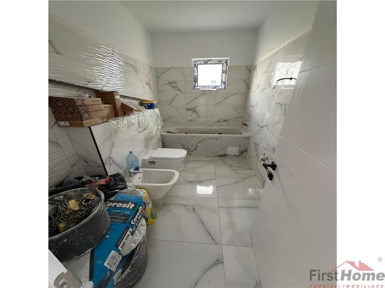 Casă cu 4 camere în Vânători
