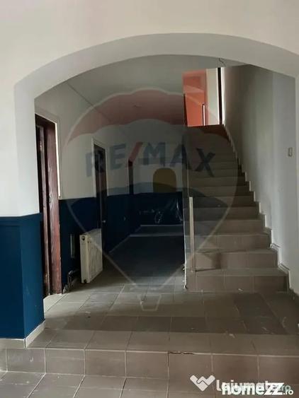 Casă cu 18 camere cu Teren 600 Mp în Câmpulung Moldovenesc