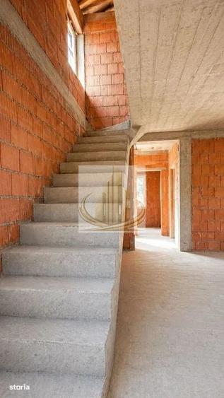 Duplex cu 3 camere cu Canalizare în Remetea Mare