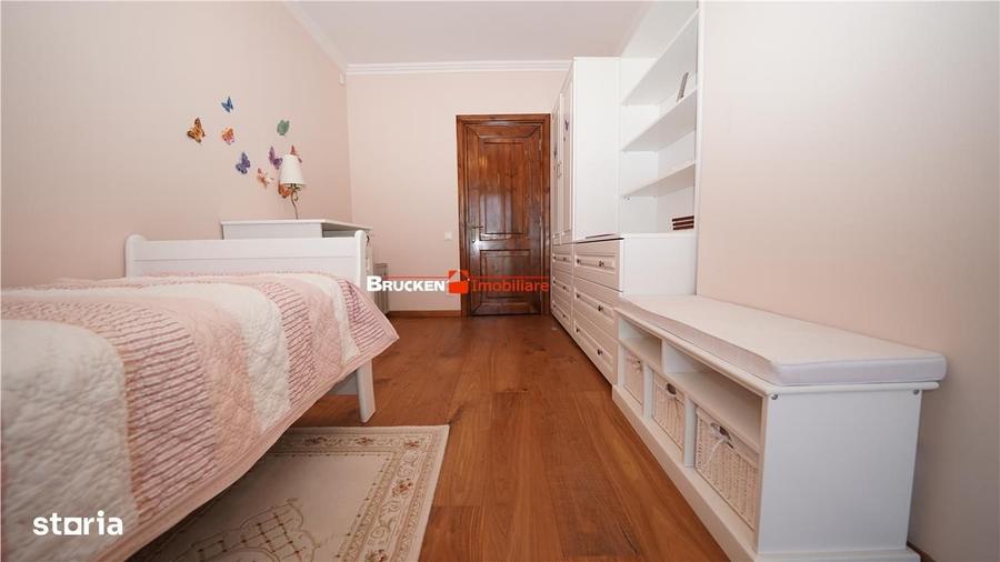 Apartament cu 3 camere în Iosia