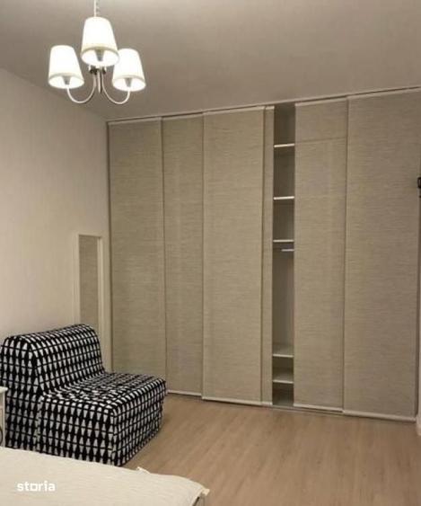 Garsonieră decomandată în Calea Victoriei
