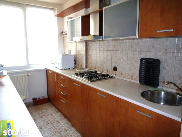 Apartament cu 2 camere, mobilat în Romană