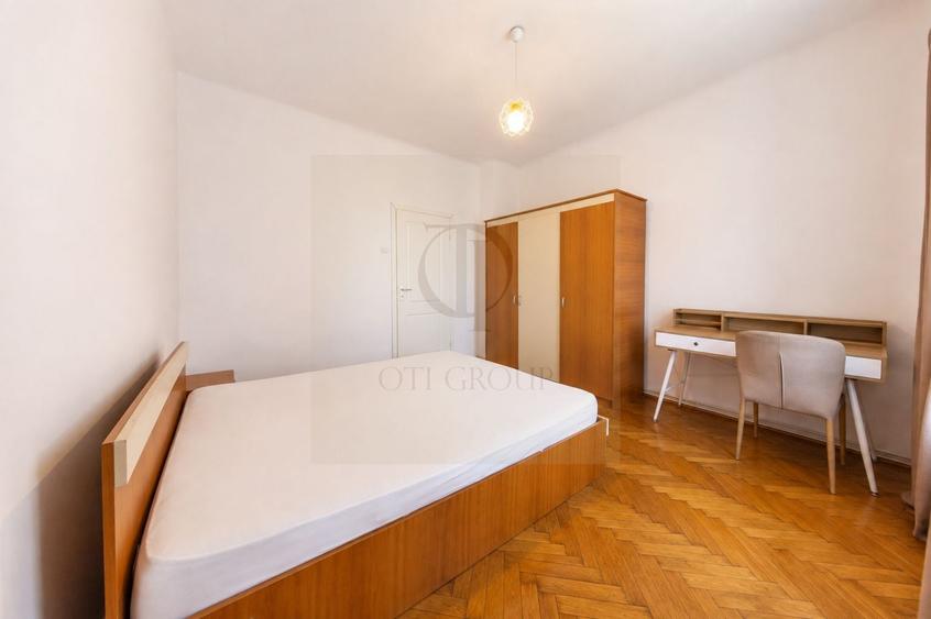 Apartament cu 3 camere semidecomandat, mobilat în Mănăștur