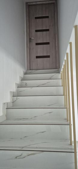 Casă cu 3 camere în Ciurbești