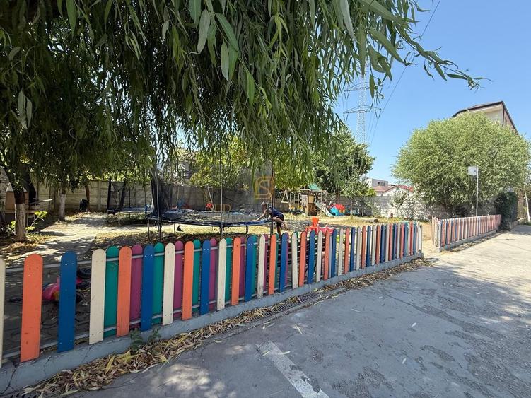 Apartament cu 2 camere semidecomandat, mobilat în Est