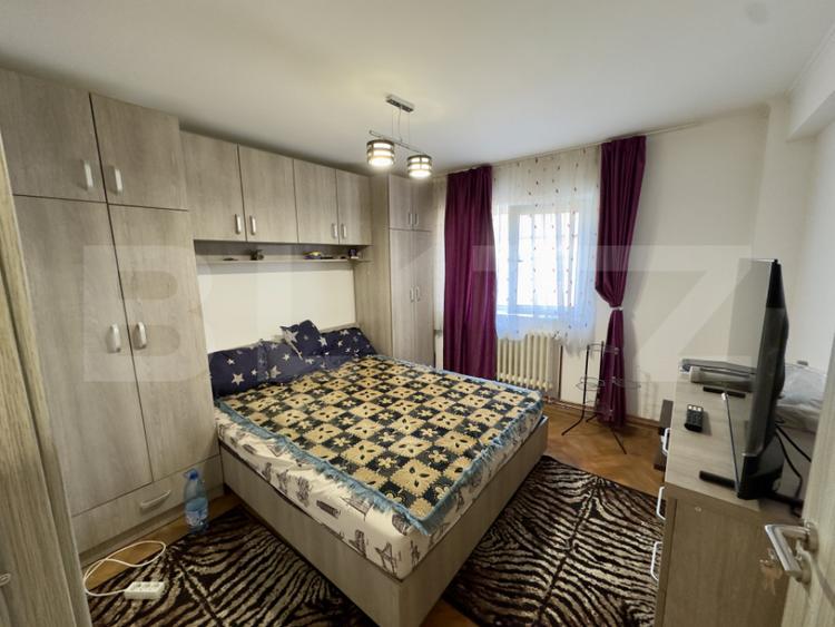 Apartament cu 3 camere decomandat, mobilat în Cetate — fotografia 1