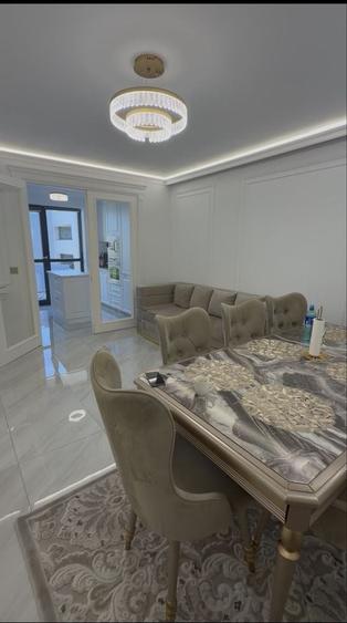 Apartament cu 3 camere decomandat, mobilat în Exterior Vest