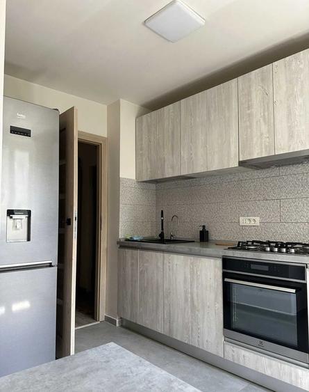 Apartament cu 3 camere, mobilat în Politehnica
