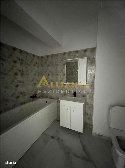 Apartament cu 3 camere decomandat în Metalurgiei