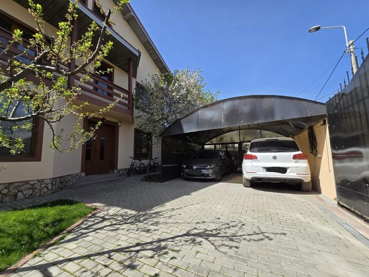 Casă individuală cu 6 camere cu Canalizare în Micro 16