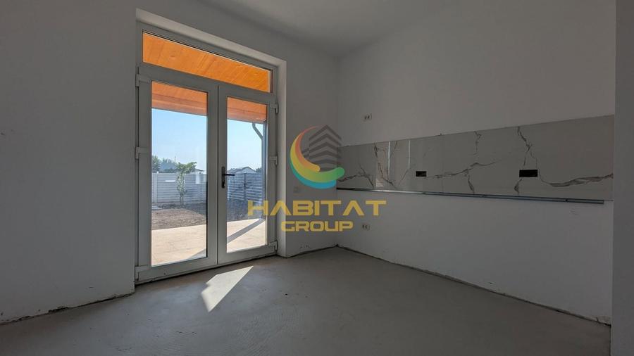 Casă individuală cu 5 camere cu Canalizare în Frumușani